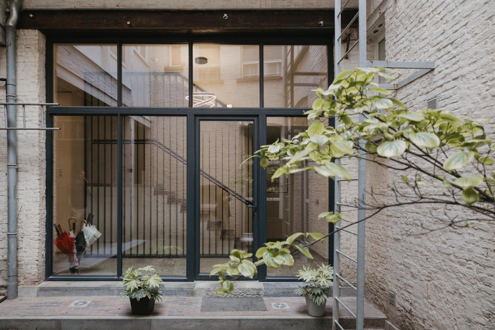 Blue Bird Residence แอนต์เวิร์ป ภายนอก รูปภาพ